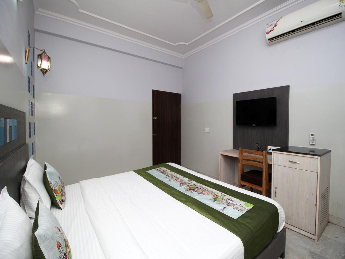Oyo 1143 Hotel Rdb Palace 자이푸르 외부 사진
